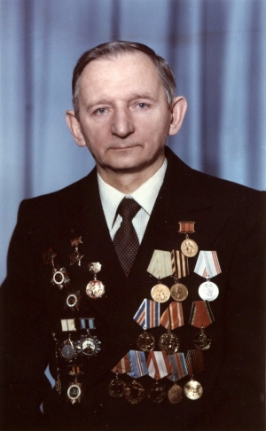 Гюннинен Эдуард Матвеевич (1921-2016)