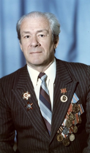 Петров Аркадий Анатольевич (1925-2010)